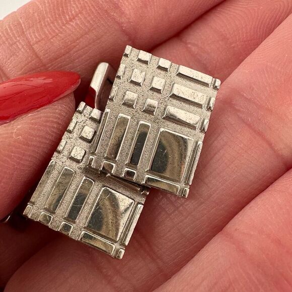 Burberry Mens‎ Rectangular Check Engraved Silver Tone Fashion Formal Cufflinks - Picture 6 of 9
